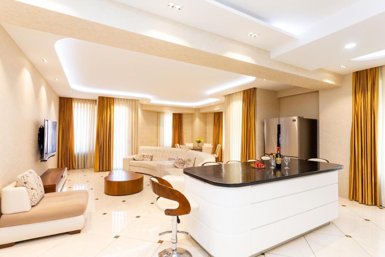 Central Cozy 3Bd-2Bath Apartment Tbilisi Bagian luar foto